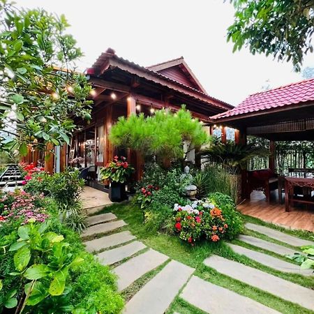 Vuon Tra Homestay Mang Den Kon Von Kla Exterior photo
